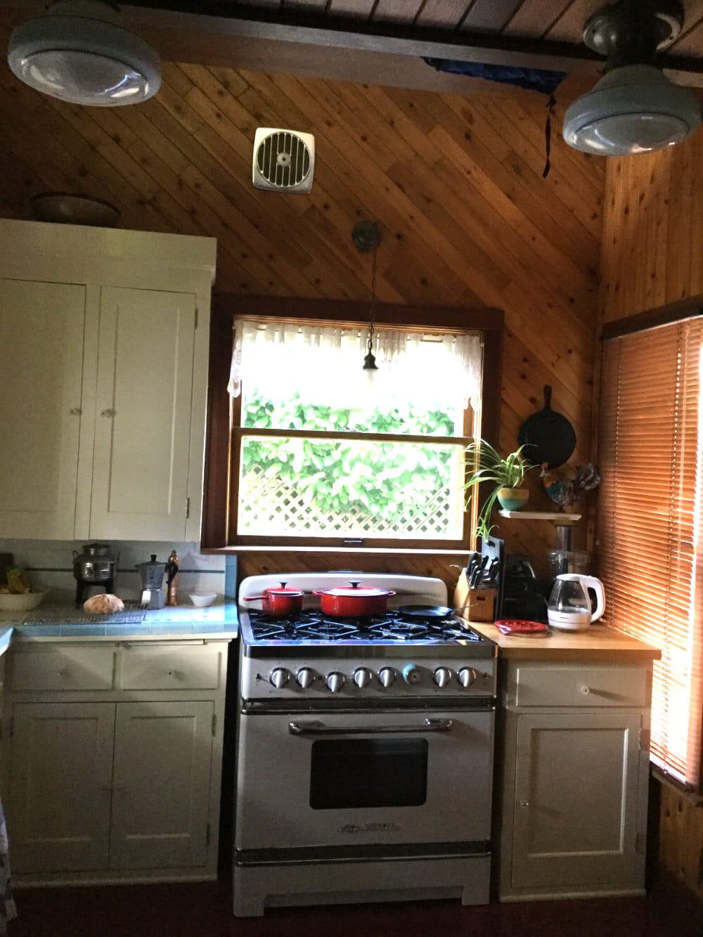 kitchen-window-stove
